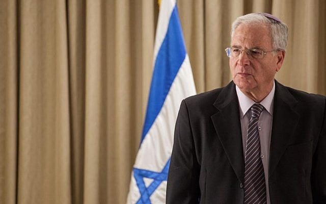 Dr. Itzhak Kadman, head of the National Council on Children's Welfare, delivers his annual report to Presidet Shimon Peres (not seen). Dec 18 2012. (Uri Lenz/Flash 90) Dr. Itzhak Kadman, head of the National Council on Children's Welfare, delivers his annual report to Presidet Shimon Peres (not seen). Dec 18 2012. (Uri Lenz/Flash 90)