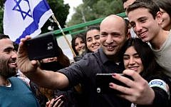 Education Minister Naftali Bennett (center) imposed mandatory classes in tolerance for the start of the new school year in September 2015, hoping to offset the responses and violence of the summer. (Tomer Neuberg/Flash90)