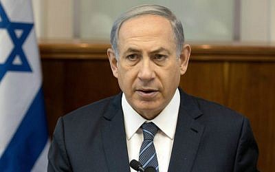 Prime Minister Benjamin Netanyahu chairs the weekly cabinet meeting at his office in Jerusalem, Sunday, Sept. 6, 2015. (Menahem Kahana/Pool photo via AP)