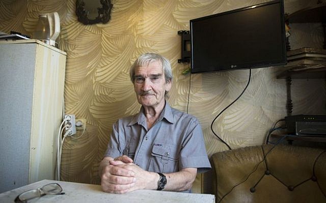 Former Soviet missile defense forces officer Stanislav Petrov poses for a photo at his home in Fryazino, Moscow region, Russia. On Sept. 26, 1983, despite the data coming in from the Soviet Union’s early-warning satellites over the United States, Petrov, a Soviet military officer, decided to consider it a false alarm. If he had decided otherwise, the Soviet leadership could have responded by ordering a retaliatory nuclear strike on the United States. (AP Photo/Pavel Golovkin) Former Soviet missile defense forces officer Stanislav Petrov poses for a photo at his home in Fryazino, Moscow region, Russia. On Sept. 26, 1983, despite the data coming in from the Soviet Union’s early-warning satellites over the United States, Petrov, a Soviet military officer, decided to consider it a false alarm. If he had decided otherwise, the Soviet leadership could have responded by ordering a retaliatory nuclear strike on the United States. (AP Photo/Pavel Golovkin)