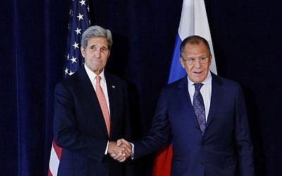 US Secretary of State John Kerry, left, meets with Russian Foreign Minister Sergey Lavrov on September 27, 2015, in New York. (AP Photo/Jason DeCrow) 