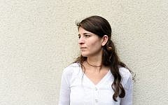 Jinan, 18, an Iraqi Yazidi, survivor of the Islamic State  jihadist group and co-writer of a book detailing her experience poses on August 31, 2015, in Paris. (Alain Jocard/AFP)
