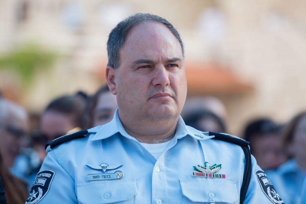 Acting Police Commissioner Bentzi Sau during a ceremony at the police's national headquarters in Jerusalem on September 7, 2015 (Yonatan Sindel/Flash90) Acting Police Commissioner Bentzi Sau during a ceremony at the police's national headquarters in Jerusalem on September 7, 2015 (Yonatan Sindel/Flash90)