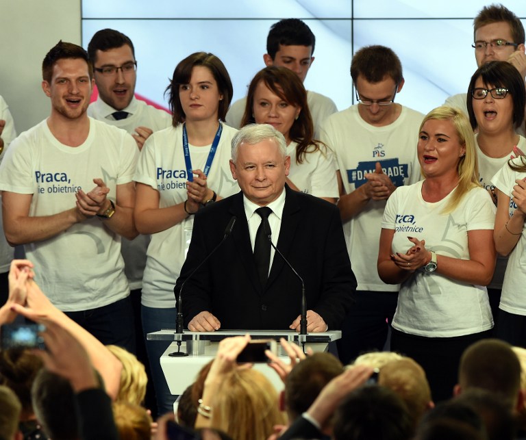 Jaroslaw Kaczynski, leader of the conservative opposition Law and Justice (PiS) speaks at the party's headquarters in Warsaw after exit poll results are announced on October 25, 2015. (AFP/Janek Skarzynski) Jaroslaw Kaczynski, leader of the conservative opposition Law and Justice (PiS) speaks at the party's headquarters in Warsaw after exit poll results are announced on October 25, 2015. (AFP/Janek Skarzynski)