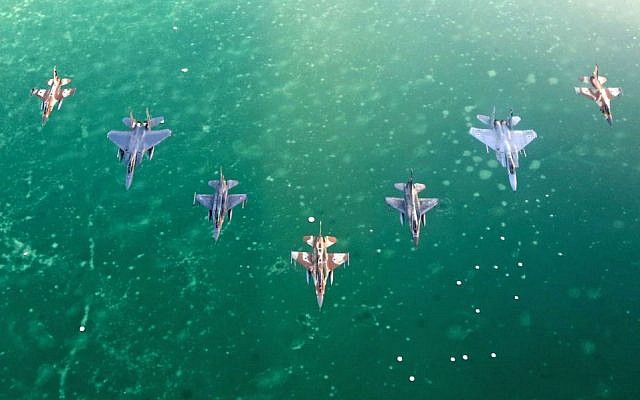 Israeli and foreign fighter jets fly in formation over the Red Sea during the "Blue Flag" exercise at Ovda Airfield near Eilat on October 27, 2015. (Israeli Air Force) Israeli and foreign fighter jets fly in formation over the Red Sea during the "Blue Flag" exercise at Ovda Airfield near Eilat on October 27, 2015. (Israeli Air Force)