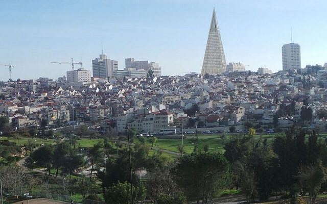 A simulation by the Architects' Union shows 'The Pyramid,' planned by architect Daniel Libeskind, as it would look when completed. (Courtesy Architects' Union) A simulation by the Architects' Union shows 'The Pyramid,' planned by architect Daniel Libeskind, as it would look when completed. (Courtesy Architects' Union)
