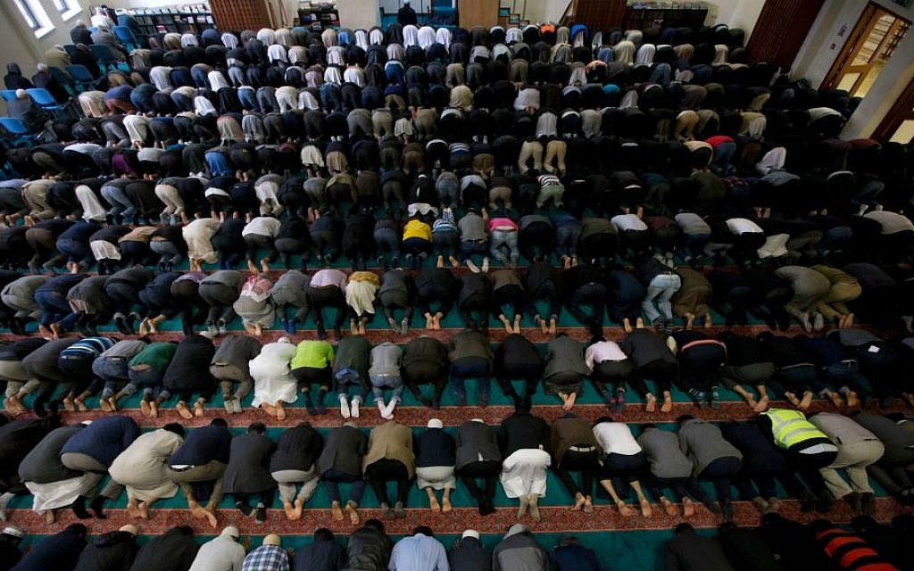 Illustrative: In this September 15, 2015 photo, men take part in prayers at the 7,000-worshiper capacity East London Mosque, the largest mosque in the United Kingdom. (AP Photo/Matt Dunham) Illustrative: In this September 15, 2015 photo, men take part in prayers at the 7,000-worshiper capacity East London Mosque, the largest mosque in the United Kingdom. (AP Photo/Matt Dunham)