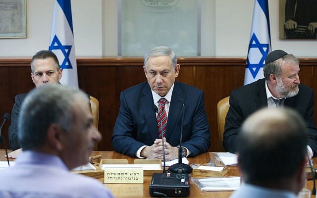 Prime Minister Benjamin Netanyahu leads the weekly cabinet meeting at in Jerusalem, October 11, 2015. (Amit Shabi/Pool) Prime Minister Benjamin Netanyahu leads the weekly cabinet meeting at in Jerusalem, October 11, 2015. (Amit Shabi/Pool)