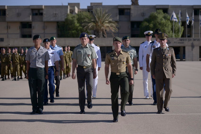 Twelve representatives from seven armies around the world complete the IDF's 9-week officer's training course on Oct. 21, 2015. (Hadar Ben-Simon/IDF Spokesperson's Unit) Twelve representatives from seven armies around the world complete the IDF's 9-week officer's training course on Oct. 21, 2015. (Hadar Ben-Simon/IDF Spokesperson's Unit)