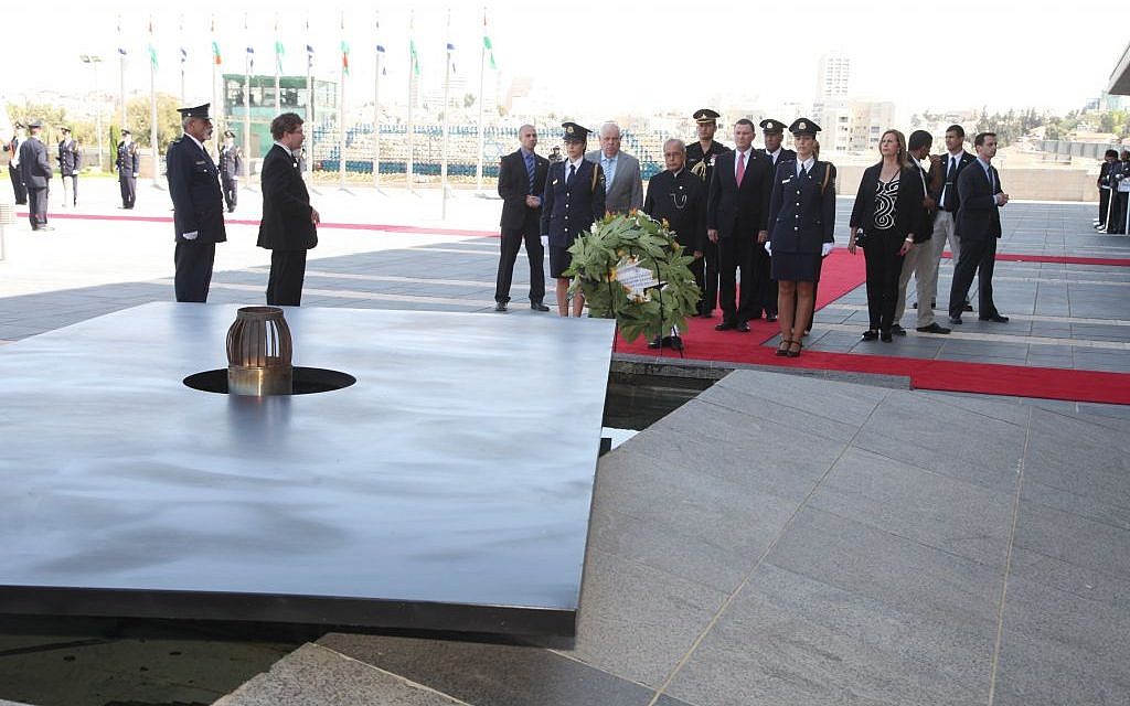 Indian President Pranab Mukherjee visits the Knesset, October 14, 2015 (Photo courtesy of Knesset Spokesman)