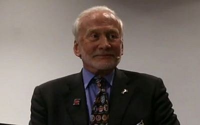 Former US astronaut and the second man on the moon Buzz Aldrin speaks at the International Astronautical Congress in Jerusalem on October 12, 2015. (screen capture: Newzulu)