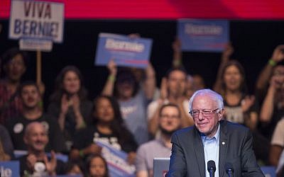 Democratic presidential candidate Sen. Bernie Sanders speaking at a fundraising reception in Los Angeles, California, on October 14, 2015. (David McNew/Getty Images/via JTA)