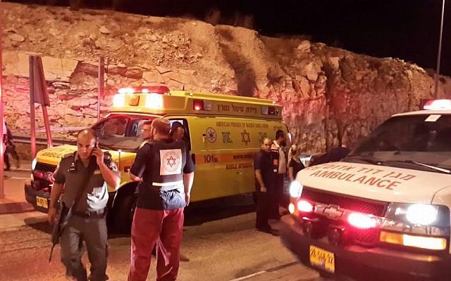 Israeli security forces attend the scene a foiled attack near Ma'ale Adumim on October 7, 2015. (Magen David Adom) Israeli security forces attend the scene a foiled attack near Ma'ale Adumim on October 7, 2015. (Magen David Adom)