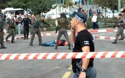 Screenshot from Channel 2 of the site of the stabbing attack in Jerusalem on October 30, 2015. 