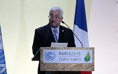 Palestinian Authority President  Mahmoud Abbas delivers a speech at the COP 21 United Nations conference on climate change, on November 30, 2015 at Le Bourget, on the outskirts of the French capital Paris.  (AFP PHOTO / JACQUES DEMARTHON)