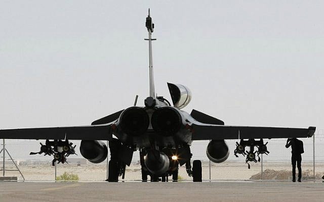 A French army Rafale fighter jet sits on the tarmac at a military base at an undisclosed location in the Persian Gulf on November 17, 2015, as the French army conducts operations against the Islamic State group in Syria and Iraq. (AFP Photo/Karim Sahib) A French army Rafale fighter jet sits on the tarmac at a military base at an undisclosed location in the Persian Gulf on November 17, 2015, as the French army conducts operations against the Islamic State group in Syria and Iraq. (AFP Photo/Karim Sahib)