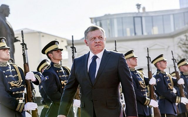 Jordanian King Abdullah II reviews Kosovo's Security Force honor guard during a welcoming ceremony as part of Abdullah's official visit to Kosovo in Pristina on November 17, 2015. (AFP/ARMEND NIMANI) Jordanian King Abdullah II reviews Kosovo's Security Force honor guard during a welcoming ceremony as part of Abdullah's official visit to Kosovo in Pristina on November 17, 2015. (AFP/ARMEND NIMANI)