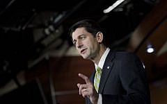 US House Speaker Paul Ryan (R-Wisconsin) speaks during his weekly briefing on Capitol Hill in Washington, DC, November 19, 2015. (AFP/Brendan Smialowski)