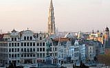 The City Hall and the center of the old town in Brussels, Belgium on December 9, 2005. (Jean-Pol GRANDMONT, CC-BY Wikimedia commons)
