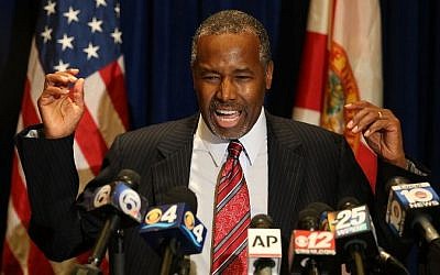 Republican presidential candidate Ben Carson speaks to the media before speaking at a gala for the Black Republican Caucus of South Florida at PGA National Resort in Palm Beach, Florida, on November 6, 2015. (Joe Raedle/Getty Images/AFP)