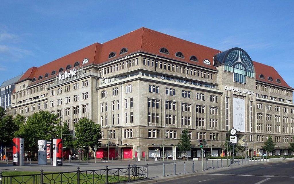 KaDeWe, Germany's largest department store, Berlin (Wikimedia Commons, CC BY-SA 3.0, Beek100) KaDeWe, Germany's largest department store, Berlin (Wikimedia Commons, CC BY-SA 3.0, Beek100)