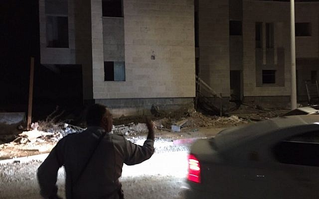 Police search for the assailant or assailants who stabbed four people, including a 13-year-old girl, in Kiryat Gat in southern Israel on November 21, 2015. (Israel Police) Police search for the assailant or assailants who stabbed four people, including a 13-year-old girl, in Kiryat Gat in southern Israel on November 21, 2015. (Israel Police)