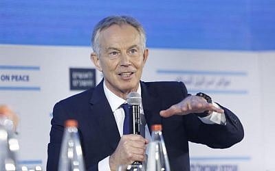 Tony Blair speaks at Haaretz peace conference, November 12, 2015 (Tomer Appelbaum/Israel Conference of Peace)
