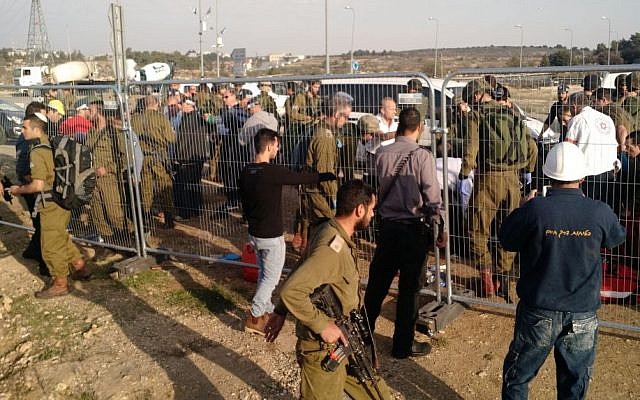Soldiers respond to the scene of a stabbing terror attack at the Gush Etzion Junction on Sunday, November 22, 2015. (Judah Ari Gross/Times of Israel) Soldiers respond to the scene of a stabbing terror attack at the Gush Etzion Junction on Sunday, November 22, 2015. (Judah Ari Gross/Times of Israel)