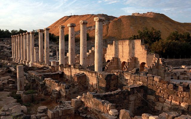 The ruins of Beit Shean, ancient Scythopolis (Yossi Zamir/Flash 90)