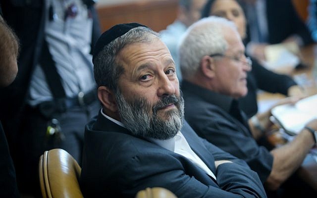 Economy Minister Aryeh Deri  in Jerusalem, on October 25, 2015. (Alex Kolomoisky/POOL)