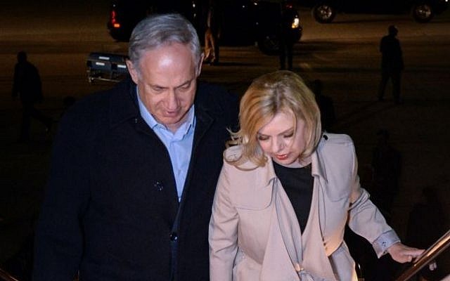 Prime Minister Benjamin Netanyahu and his wife Sara board their flight back to Israel after their visit to Washington, on November 11, 2015. (Photo by Haim Zach / GPO) Prime Minister Benjamin Netanyahu and his wife Sara board their flight back to Israel after their visit to Washington, on November 11, 2015. (Photo by Haim Zach / GPO)