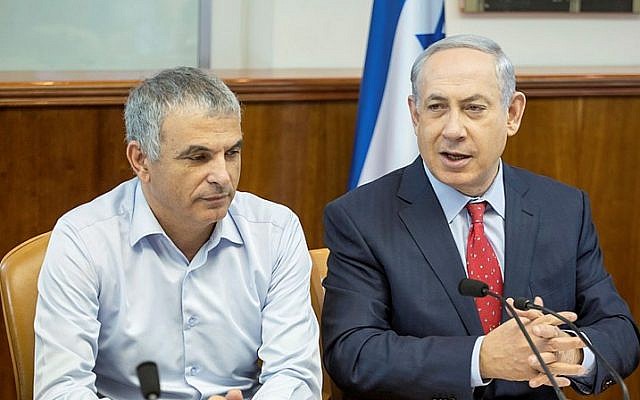 Prime Minister Benjamin Netanyahu (R) and Finance Minister Moshe Kahlon at the weekly government meeting in Jerusalem, on November 15, 2015. (Emil Salman/POOL) Prime Minister Benjamin Netanyahu (R) and Finance Minister Moshe Kahlon at the weekly government meeting in Jerusalem, on November 15, 2015. (Emil Salman/POOL)