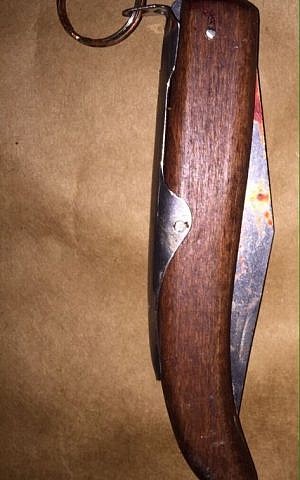 A picture of a knife allegedly used by Muhammad a-Tarada in a stabbing terror attack on Saturday evening, November 21 2015. Four people were wounded in the attack in the southern Israel city of Kiryat Gat. (Israel Police)