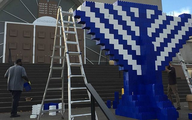 The EverBlock Systems menorah is erected outside Ohev Sholom: The National Synagogue in Washington, DC, November 2015. (Courtesy) The EverBlock Systems menorah is erected outside Ohev Sholom: The National Synagogue in Washington, DC, November 2015. (Courtesy)