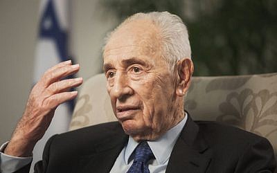 Former president Shimon Peres in Jerusalem, November 2, 2015 (AP Photo/Dan Balilty)