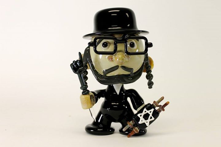 'Rabbi Dabinowitz,' the first in a series of Orthodox rabbi pipes created by the glass artist Germ. (courtesy of Germ Glass) 'Rabbi Dabinowitz,' the first in a series of Orthodox rabbi pipes created by the glass artist Germ. (courtesy of Germ Glass)