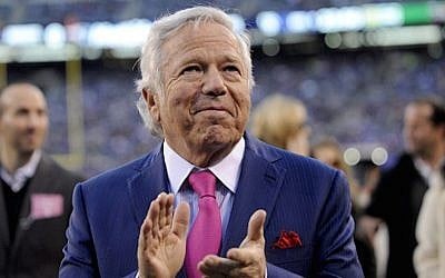 Robert Kraft, owner of the New England Patriots, clapping as he walks off the field prior to a game against the New York Giants at the MetLife Stadium in East Rutherford, New Jersey, November 15, 2015. (JTA/Nick Cammett/Diamond Images via Getty Images)