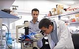Students in the Hebrew University's BioDesign program develop a new imaging technique to reduce the risk of injury during gallbladder removal. (The Hebrew University of Jerusalem)