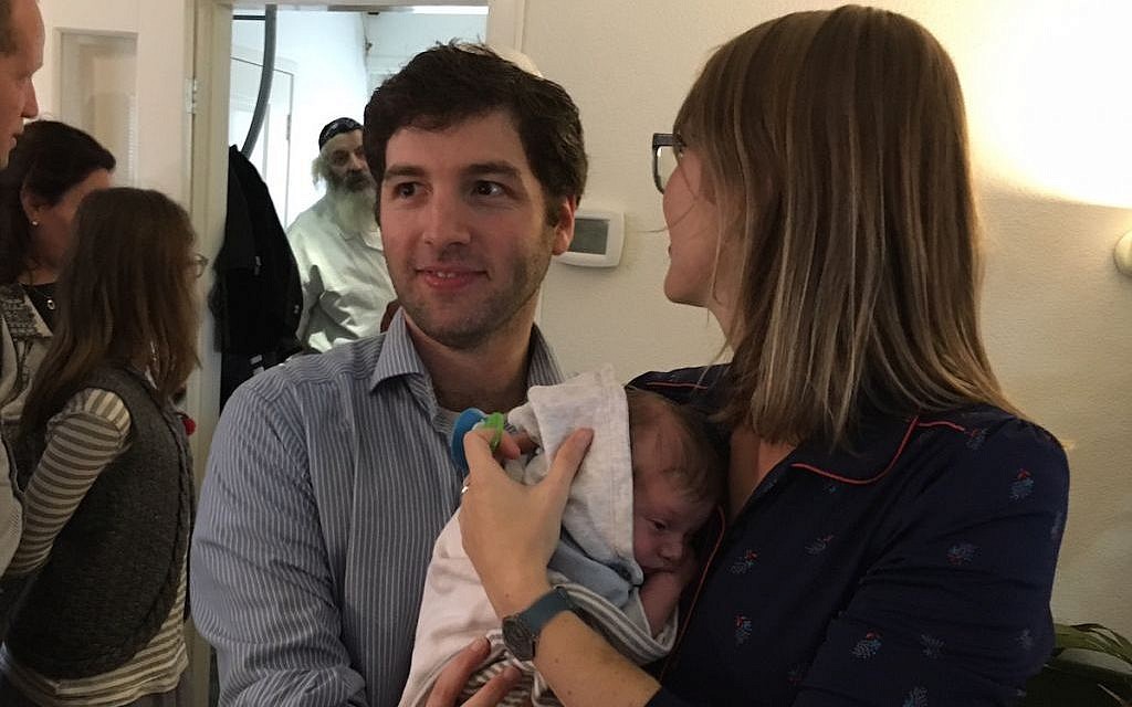 Cnaan Liphshiz and Iris Tzur preparing for the bris of their son in Amsterdam, Nov. 19, 2015. (Courtesy) Cnaan Liphshiz and Iris Tzur preparing for the bris of their son in Amsterdam, Nov. 19, 2015. (Courtesy)