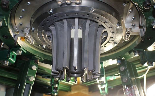 The dense plasma focus device in the LPP Fusion lab in Middlesex, New Jersey (Courtesy)