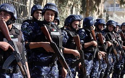 Illustrative: Palestinian police in the West Bank (Issam Rimawi/Flash90)