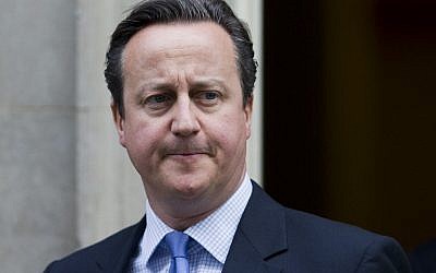 British Prime Minister David Cameron leaves 10 Downing Street in central London, December 2, 2015. (AFP Photo/Justin Tallis)