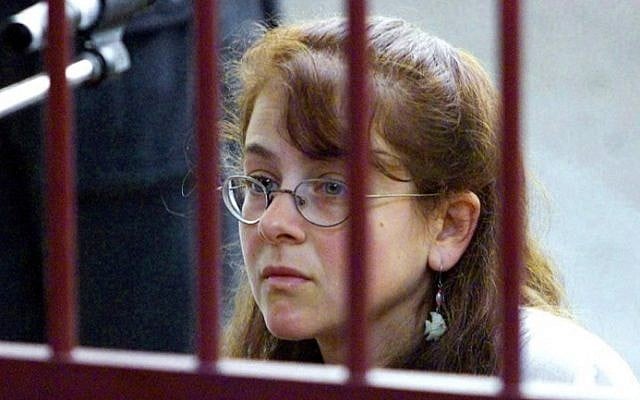 US national Lori Berenson listens to her charges at a courthouse in Lima on March 20, 2001. (AFP PHOTO/ALEJANDRA BRUN) US national Lori Berenson listens to her charges at a courthouse in Lima on March 20, 2001. (AFP PHOTO/ALEJANDRA BRUN)