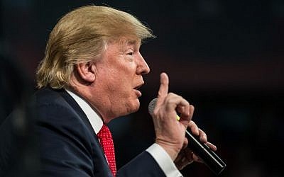 Republican presidential candidate Donald Trump speaks to the crowd at a town hall meeting, Aiken, South Carolina, December 12, 2015. (Sean Rayford/Getty Images/AFP)