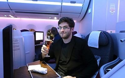 Zach Honig in seat 6F before take-off (The Points Guy)