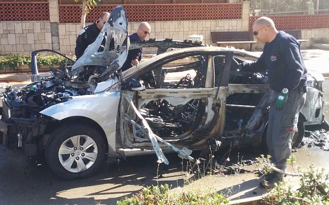 Three people were injured when a car bomb exploded in Rishon Lezion on December 28, 2015. (Israel Police spokesperson) Three people were injured when a car bomb exploded in Rishon Lezion on December 28, 2015. (Israel Police spokesperson)