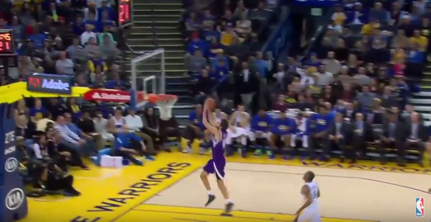 Screen capture from video of Israeli NBA player Omri Casspi scoring a career high during a game between the Sacramento Kings and the Golden State Warriors, December 28, 2015. (YouTube/HighlightsNBArulez) Screen capture from video of Israeli NBA player Omri Casspi scoring a career high during a game between the Sacramento Kings and the Golden State Warriors, December 28, 2015. (YouTube/HighlightsNBArulez)