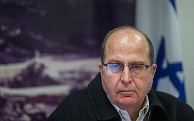 Defense Minister Moshe Ya'alon at a press conference in Jerusalem, November 18, 2015 (Yonatan Sindel/Flash90)