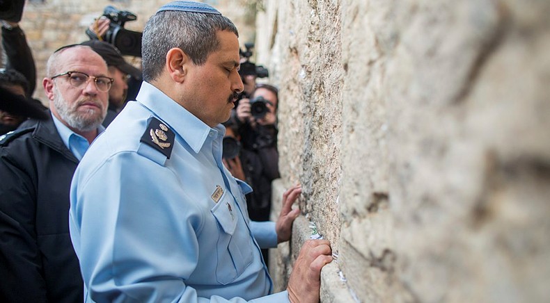 Roni Alsheich visits the Western Wall on December 3, 2015, shortly after he is sworn in as the new Israel Police commissioner. Roni Alsheich visits the Western Wall on December 3, 2015, shortly after he is sworn in as the new Israel Police commissioner.