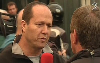 Jerusalem Mayor Nir Barkat talks to the media from the scene of a terror attack at the entrance to Jerusalem on December 14, 2015 (screen capture: Channel 2)